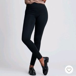 Spanx• Assets by Spanx black leggings, Sz L